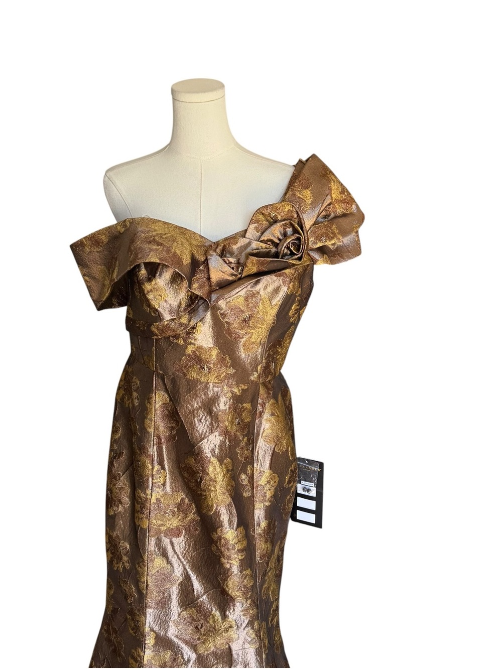 Alexander by Daymor - NWT Asymmetric Floral Mermaid Gown Mocha/Gold Sz 12 - Picture 4 of 8